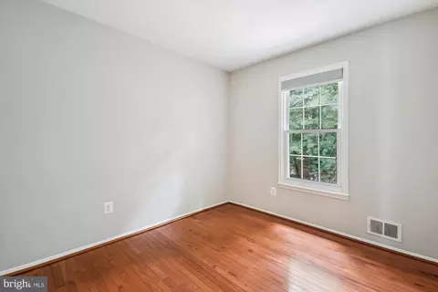 2433 Alsop Ct, Reston, VA 20191 photo 13