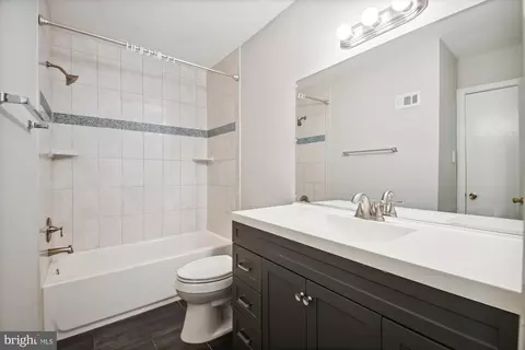 2433 Alsop Ct, Reston, VA 20191 photo 15