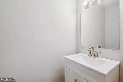 2433 Alsop Ct, Reston, VA 20191 photo 10