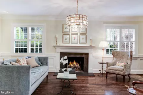 Living - 937 Bellview Rd, Mclean, VA 22102 photo 3 of 6