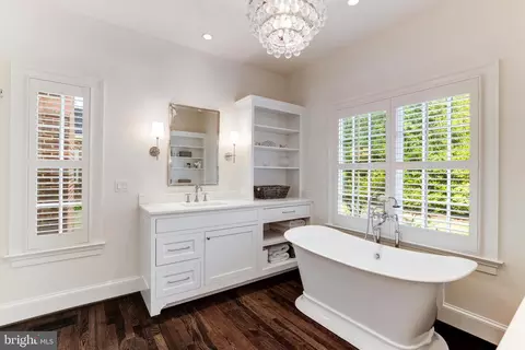 Bath - 937 Bellview Rd, Mclean, VA 22102 photo 1 of 7