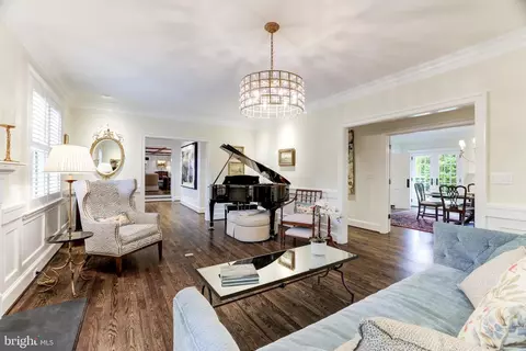 Living - 937 Bellview Rd, Mclean, VA 22102 photo 4 of 6