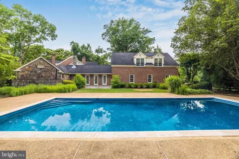 Exterior - 937 Bellview Rd, Mclean, VA 22102 photo 13 of 15