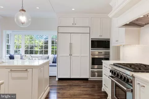 Kitchen - 937 Bellview Rd, Mclean, VA 22102 photo 3 of 7