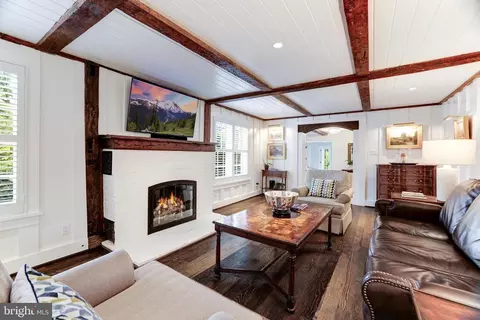 Living - 937 Bellview Rd, Mclean, VA 22102 photo 5 of 6