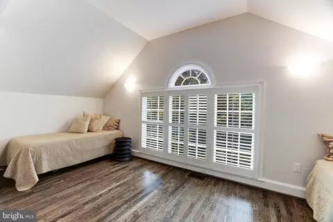 Bedroom - 937 Bellview Rd, Mclean, VA 22102 photo 3 of 6