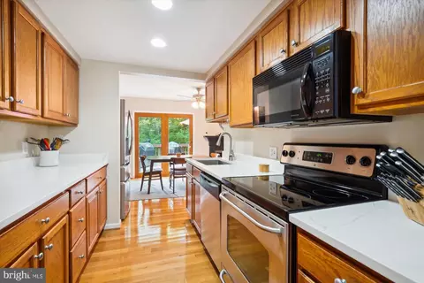 1505 Farsta Ct, Reston, VA 20190 photo 12