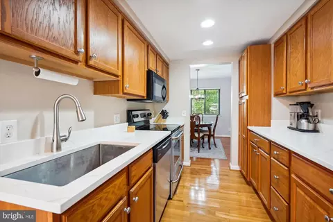 1505 Farsta Ct, Reston, VA 20190 photo 13