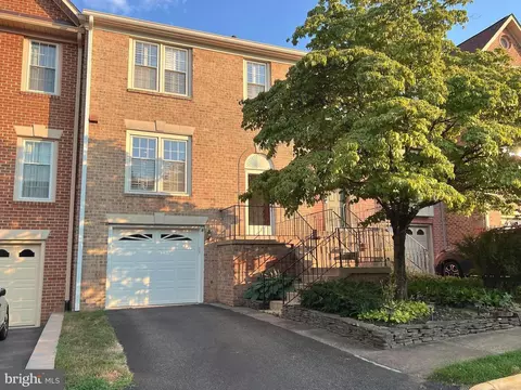 7765 Jewelweed Ct, Springfield, VA 22152