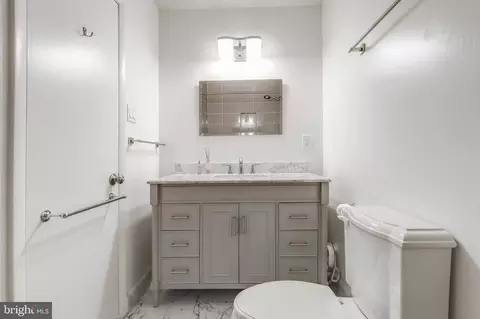 Bath - 6902 Lavant Dr, Springfield, VA 22152 photo 7 of 8