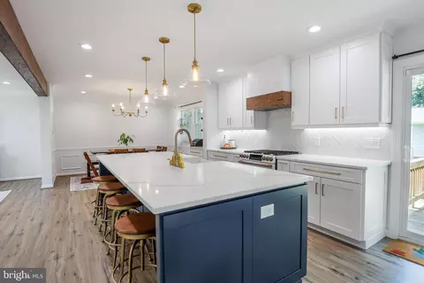 Kitchen - 6902 Lavant Dr, Springfield, VA 22152 photo 3 of 8