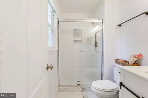 Entry Way - 6902 Lavant Dr, Springfield, VA 22152 photo 5 of 5