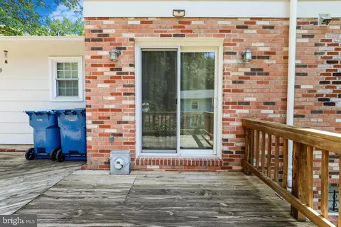 Exterior - 6902 Lavant Dr, Springfield, VA 22152 photo 5 of 16