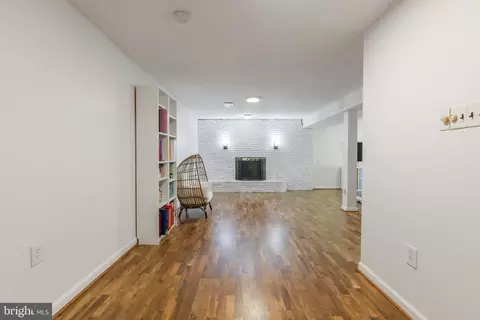 Living - 6902 Lavant Dr, Springfield, VA 22152 photo 3 of 7