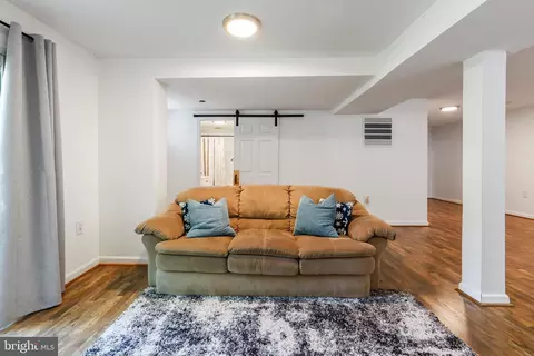 Living - 6902 Lavant Dr, Springfield, VA 22152 photo 6 of 7