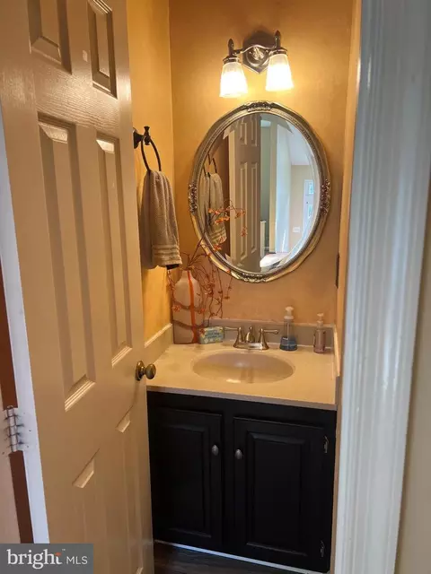 7452 Ridge Oak Ct, Springfield, VA 22153 photo 12