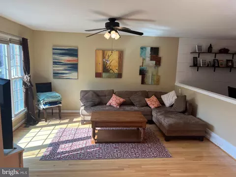 7452 Ridge Oak Ct, Springfield, VA 22153 photo 4
