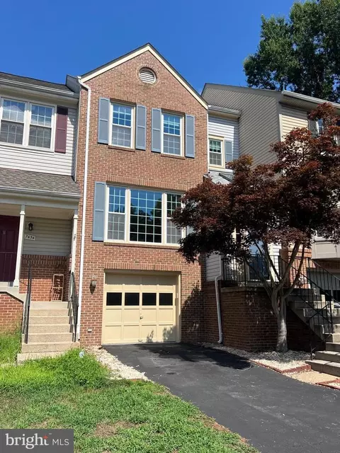 7452 Ridge Oak Ct, Springfield, VA 22153