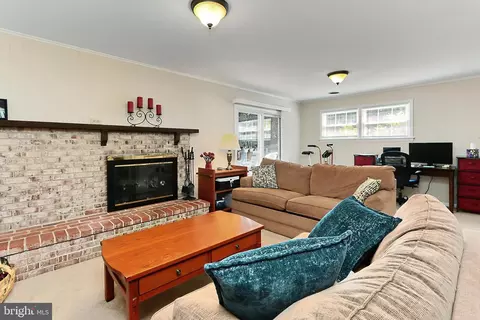 9400 Park Hunt Ct, Springfield, VA 22153 photo 27