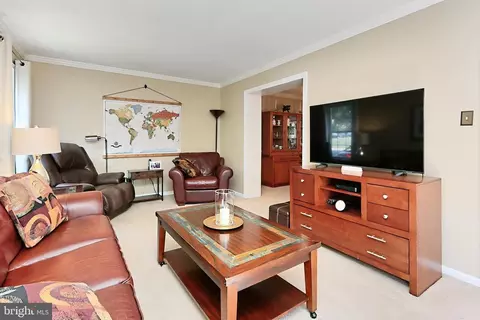 9400 Park Hunt Ct, Springfield, VA 22153 photo 6
