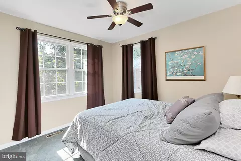 9400 Park Hunt Ct, Springfield, VA 22153 photo 23