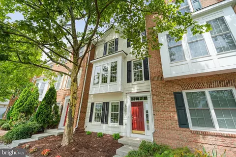 13738 Copper Kettle Pl, Herndon, VA 20171