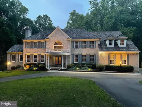 7875 Kelly Ann Ct, Fairfax Station, VA 22039
