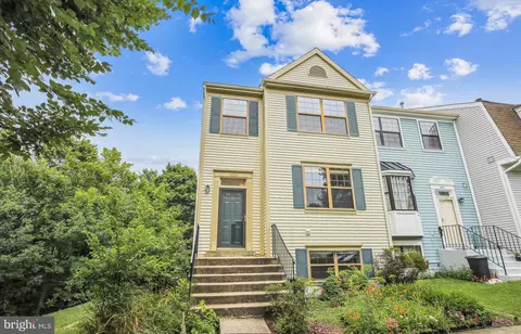 6024 Little Brook Ct, Clifton, VA 20124