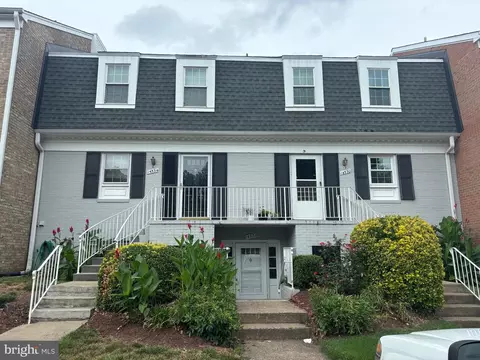 14532 Golden Oak Rd, Centreville, VA 20121