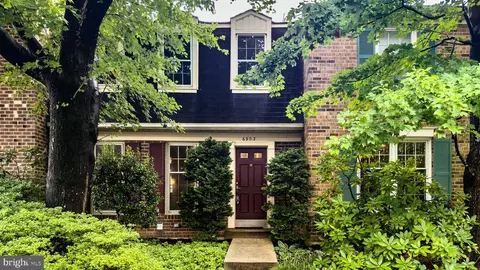 6903 Lafayette Park Dr, Annandale, VA 22003