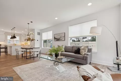 11230 Faraday Park Dr, Reston, VA 20190 photo 5