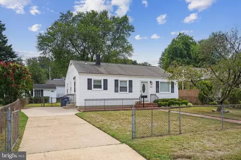 3401 Dona Ave, Alexandria, VA 22303