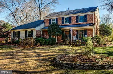 4325 Adrienne Dr, Alexandria, VA 22309