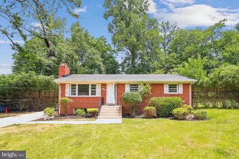 5609 Justis Pl, Alexandria, VA 22310