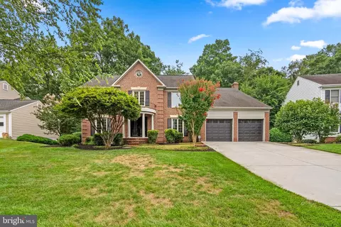13131 Rounding Run Cir, Herndon, VA 20171