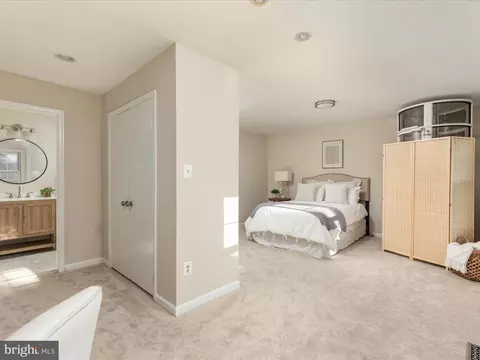 Bedroom - 9005 Okeith Ct, Springfield, VA 22152 photo 8 of 8
