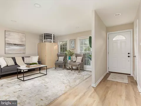 Entry Way - 9005 Okeith Ct, Springfield, VA 22152 photo 1 of 4