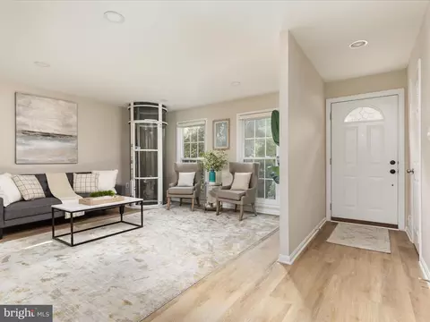Entry Way - 9005 Okeith Ct, Springfield, VA 22152 photo 2 of 4