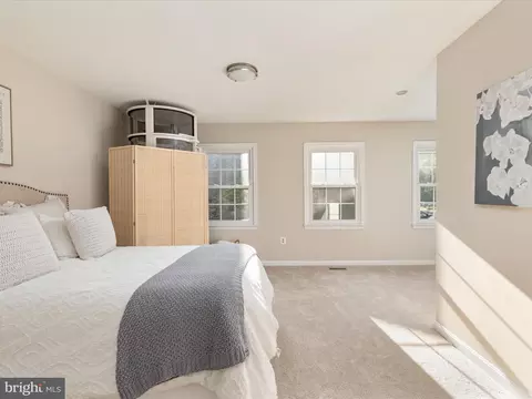 Bedroom - 9005 Okeith Ct, Springfield, VA 22152 photo 3 of 8