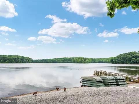View/Area - 9005 Okeith Ct, Springfield, VA 22152 photo 2 of 6