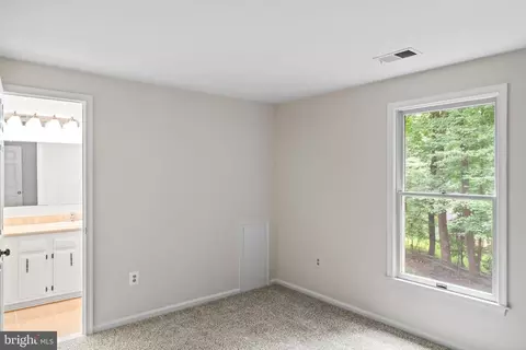 Bedroom - 2609 Deerdell Ln, Reston, VA 20191 photo 4 of 7