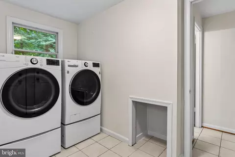 Other - 2609 Deerdell Ln, Reston, VA 20191 photo 6 of 20