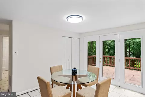 Dining - 2609 Deerdell Ln, Reston, VA 20191 photo 2 of 2