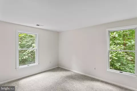 Bedroom - 2609 Deerdell Ln, Reston, VA 20191 photo 5 of 7