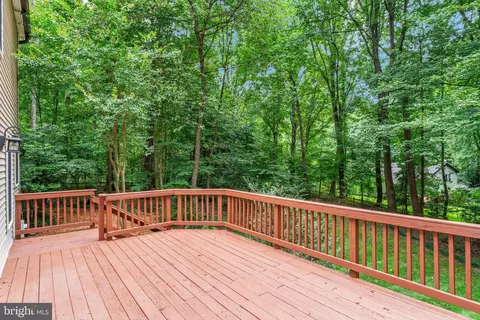 Exterior - 2609 Deerdell Ln, Reston, VA 20191 photo 6 of 7