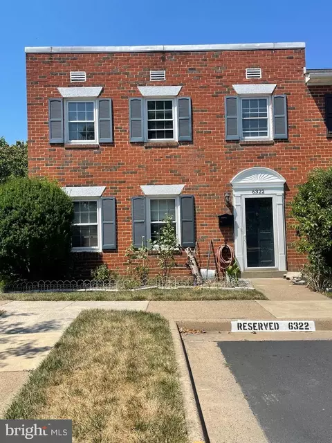 6322 Mayapple Pl, Alexandria, VA 22312
