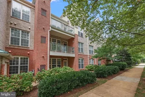 12170 Abington Hall Pl #304, Reston, VA 20190