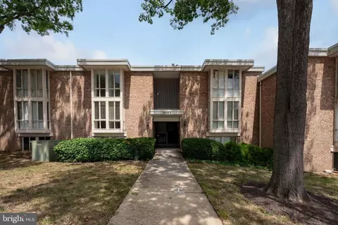 2604 1-d Indian Dr #63, Alexandria, VA 22303