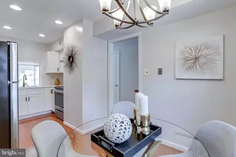 8553 Barrington Ct #923, Springfield, VA 22152 photo 9
