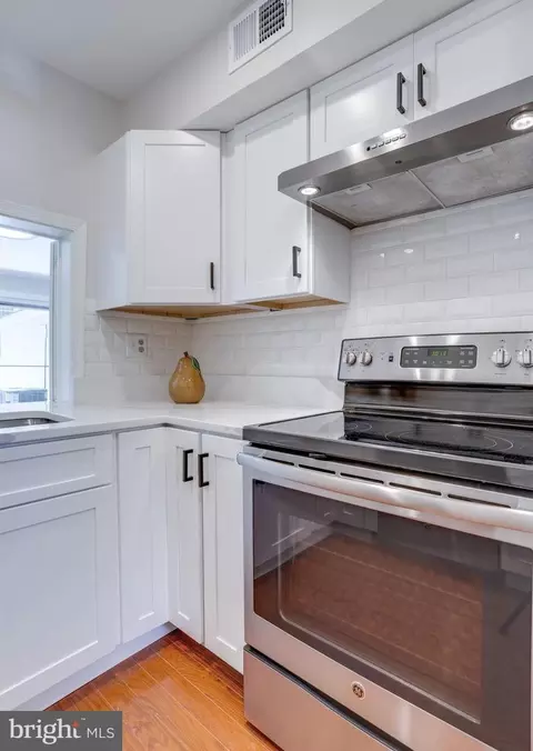 8553 Barrington Ct #923, Springfield, VA 22152 photo 11